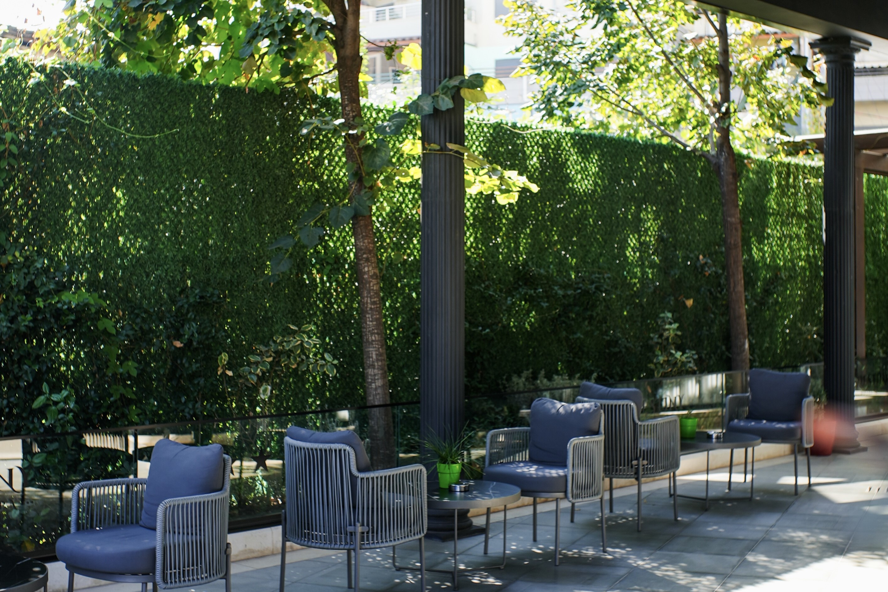 Garden dining experience